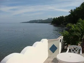 Las Flores Beachside Hotel - Image 4