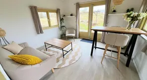 DuinHut with Hottub - Image 2