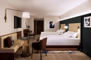 DoubleTree by Hilton North Vancouver - Image 2