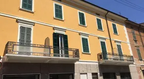 AT HOME IN CREMONA - Image 4