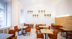 City Hotel Ring - Image 3