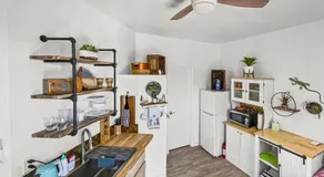 Quaint Monument Retreat studio - Image 2