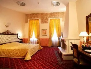 Alexios Luxury Hotel - Image 2