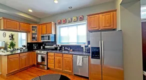 Spacious and Modern 3BD 2BA Home- Garage Parking! - Image 3