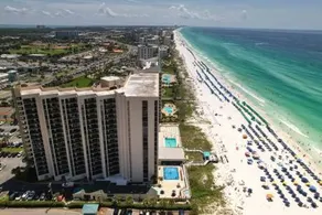 The Scallop by Brightwild-Beachfront Condo - Image 4