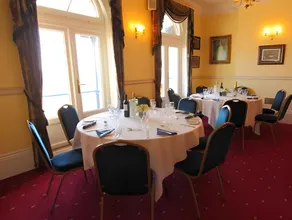 Royal Temple Yacht Club - Image 4
