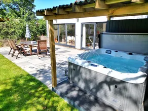 Cottage near Dartmoor with Hot Tub - Image 3
