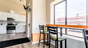 Cozy Micro Suite Unit 9 Sleeps 2 Minutes to Downtown - Image 5