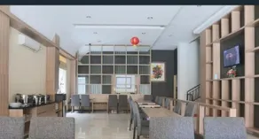 Miracle Hotel Manado - Image 2