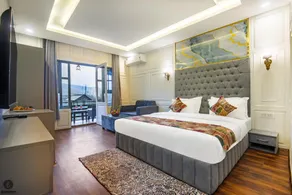 Hotel Classy Castle - Image 2