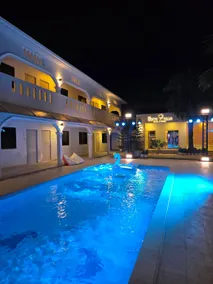 The White Palm Villa & Pool - Image 3
