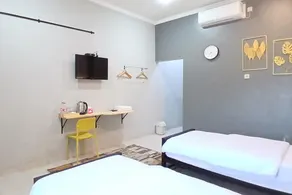 Kenewae Living Near Alun-alun Wonosari Mitra RedDoorz - Image 2