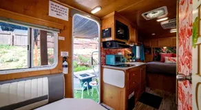 Vintage-Inspired Retro RV with Flamingo Theme Near Coast & Hiking Trails, El Cajon CA - Image 5