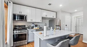 Homey Apt Nr Med Center Fire Pit BBQ WiFi Games - Image 5