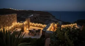 Suite with Jacuzzi & Sea View - Image 4