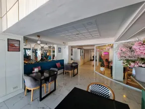 Opal House Hotel & Restaurant - Image 2
