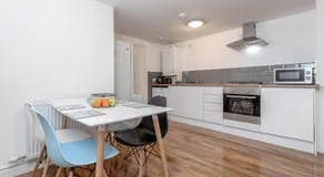 Royal Apartments - Heathrow - Image 3