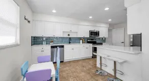 Relax in Lakeland Home, Swim, Pool, Arcade LegoLand, Disney, Bush Garden - Image 4
