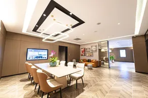 Home Inn Plus - Beijing New International Exhibition Capital Airport - Image 2