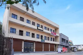 SPOT ON Hotel Pragya 5 - Image 3