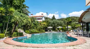 Aristides Hotel - Image 2
