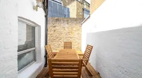3 bedroom house in Notting Hill - Image 4