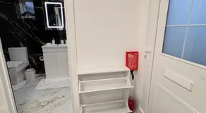 Modern En-Suite Double Bedroom in Cardiff with Private Entrance - Image 3