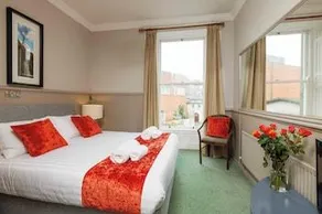 Berkeley House - Image 4