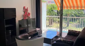 Petit deux pièces avec piscine - Image 3