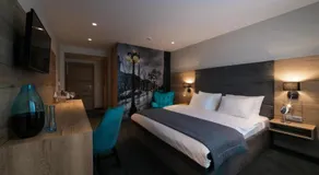 Hotel Bank - Image 2