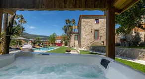 Cruzeiros Guest House, piscina, jacuzi, grupos - Image 3