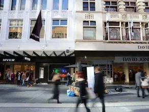 2BR Apt Next to Melbourne Central with City Views - Image 2