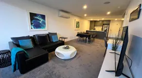Midnight Luxe 2BR 2Bath 2Car 528 in the heart of Braddon Pool Sauna Gym Secure Parking Wifi Wine - Image 5