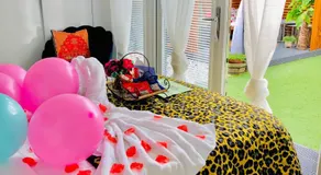 MeeZee Pearl Double Bed Lodge With Free Parking - Image 4