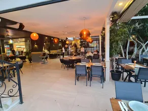 Tonoz Beach Hotel - Image 5