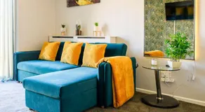Stylish Two-bed House Birmingham with Parking - Image 3