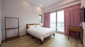 7-113 hotel - Image 2