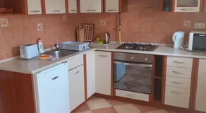 Petra Apartmanház - Image 5