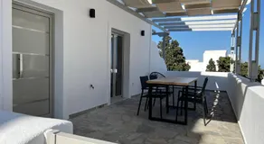 Santorinn Suites Fira - Image 3