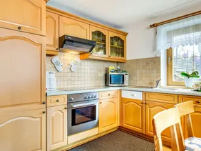 Inviting Apartment in Matrei in Osttirol with Balcony - Image 3