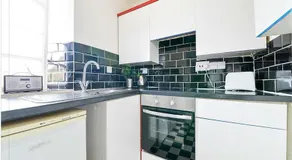 Alexander House - Image 2
