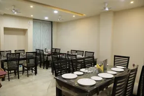 Lokpriya Inn Hotel and Restaurant - Image 3