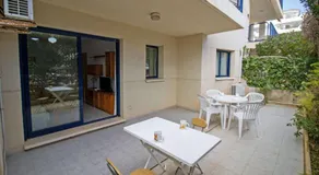 Bajo con terraza, parking y piscina en el centro PORTA MEDITERRANEA ALBERT VILLAS - Image 5