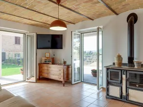 Splendid Holiday Home in Pescara with Swimming Pool - Image 3