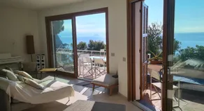 Villa Cokkinis fronte mare con ampio giardino - Image 4