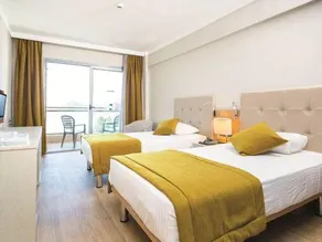 Sunrise Hotel - Image 2