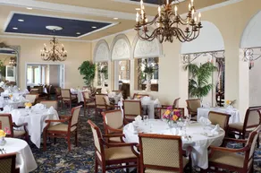 Club Continental - Image 5