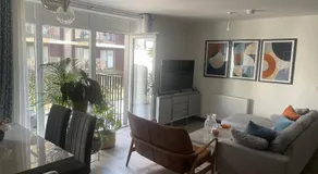 Stunning Spacious Double Room in a Modern shared Flat - Image 2