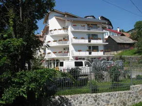 Pensiunea Warthe Bed & Breakfast - Image 2