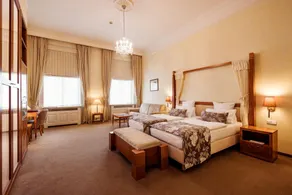 Ventana Hotel Prague - Image 2